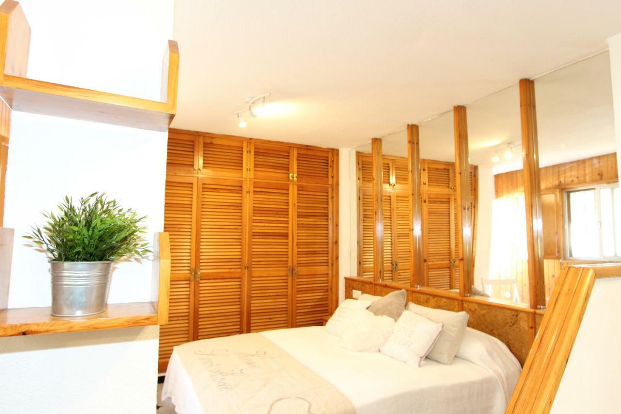 Apartamento ViviendaVelarde Málaga Exterior foto